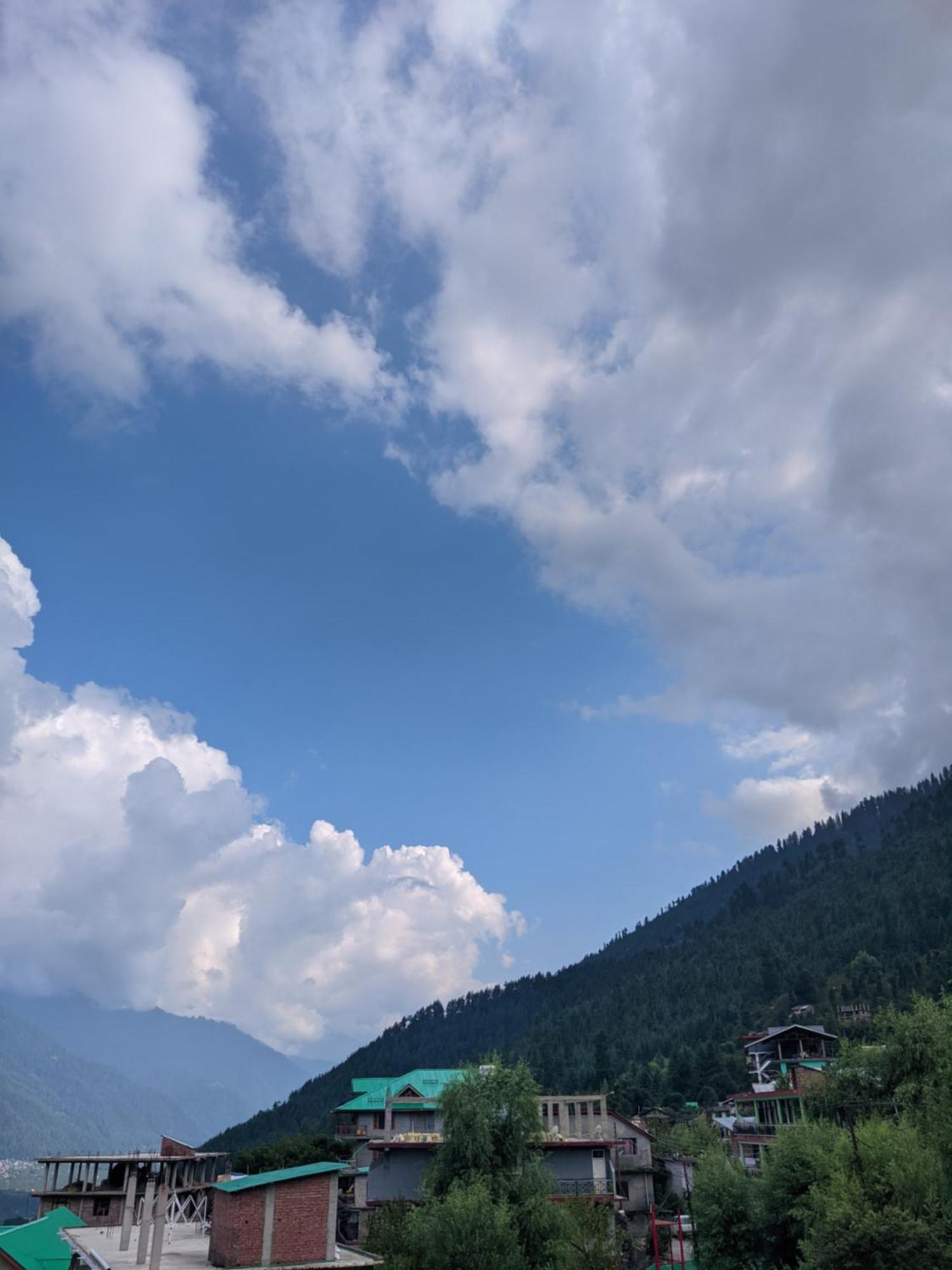 Summer Cottages - Manali (Himachal Pradesh) — Photos 1